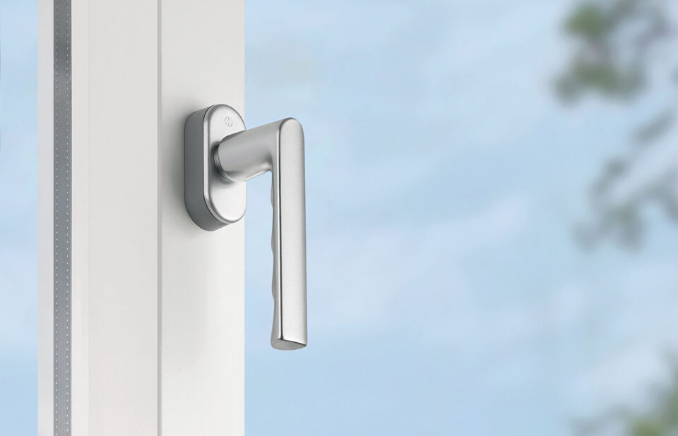 HOPPE-Fenstergriff mit SecuForte, Serie Hamburg, F1 Aluminium silberfarben HOPPE-Fenstergriff mit SecuForte, Serie Hamburg, F1 Aluminium silberfarben