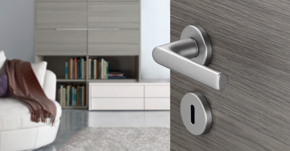 Garniture HOPPE, ligne Hamburg, F31-1 aluminium aspect inox brossé mat Garniture HOPPE, ligne Hamburg, F31-1 aluminium aspect inox brossé mat