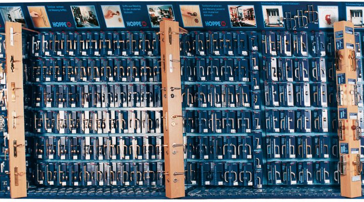 The “HOPPE – Handle of excellence.” in DIY stores