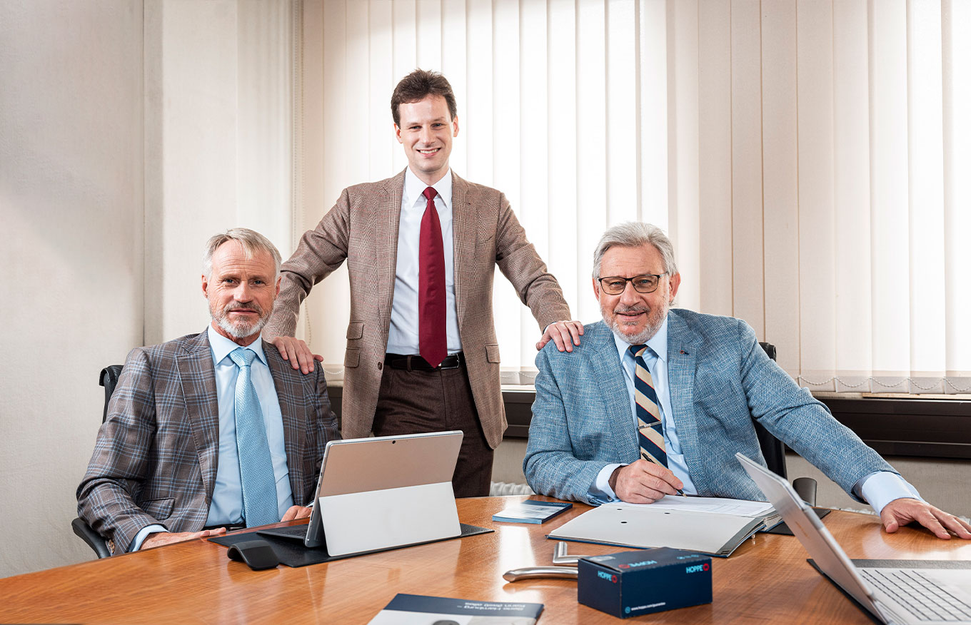 企业家们（从左至右）：克里斯托弗 · 好博、克里斯蒂安 · 好博和沃尔夫 · 好博