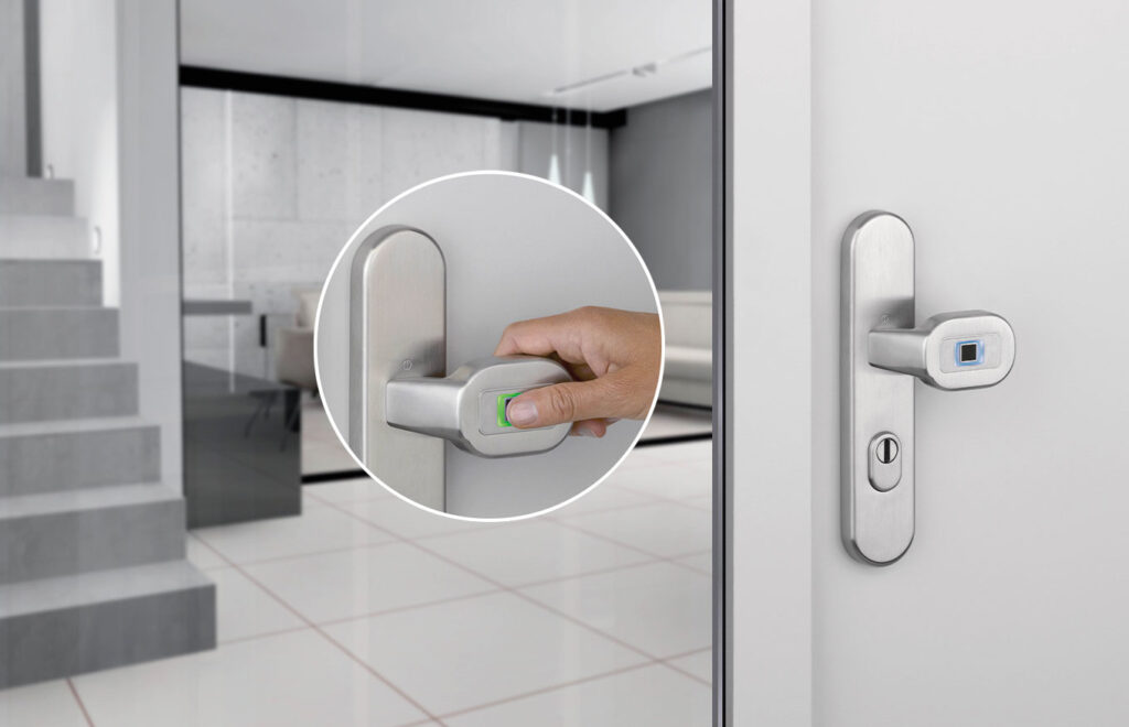 HOPPE auf der FENSTERBAU FRONTALE 2024: eTürbeschlag FingerScan HOPPE auf der FENSTERBAU FRONTALE 2024: eTürbeschlag FingerScan