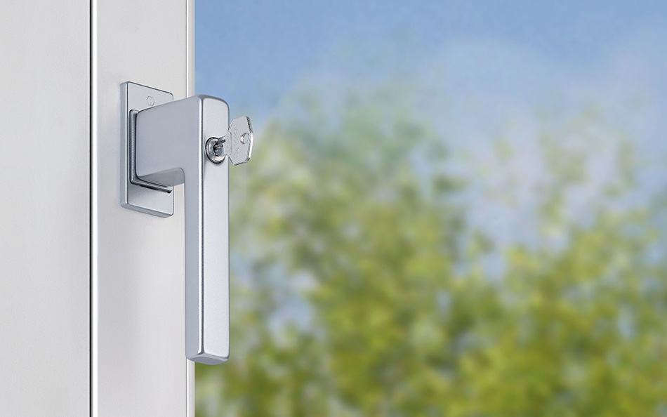Ein abgeschlossener HOPPE-Fenstergriff mit Secu100 + Secustik Ein abgeschlossener HOPPE-Fenstergriff mit Secu100 + Secustik