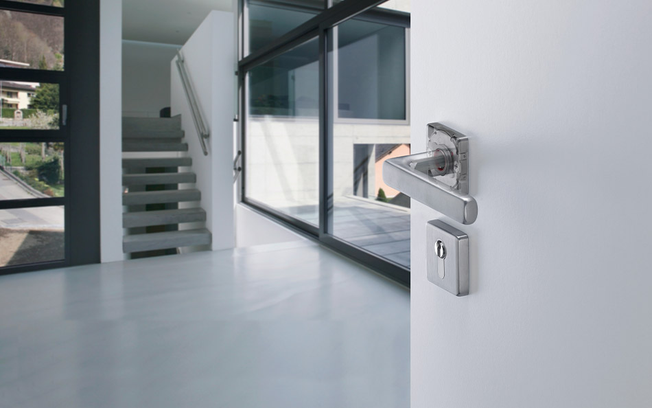 The Sertos® clip-in connection with ball locking mechanism meets grade 4 of Category of use for public buildings – it actually exceeds the durability requirements five times over!