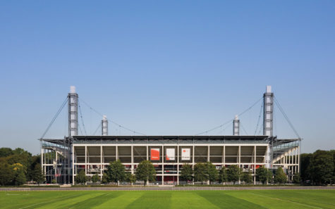 De goede greep in het Keulse RheinEnergieSTADION