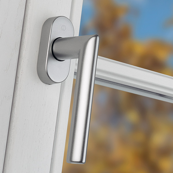 HOPPE realistically tests door and window handles in situation doors and windows